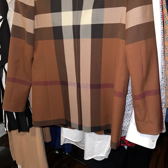 Burberry Sidon Jacket in Dark Birch Brown Check - Picture 11 of 15